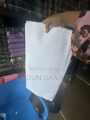 Plain Free Weave