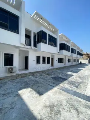 2bdrm Townhouse Terrace in Lekki for sale