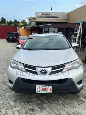 Toyota RAV4 LE 4dr SUV (2.5L 4cyl 6A) 2014 Silver