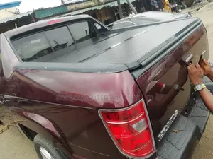 Booth Cover for Honda Ridgeline §×] 1