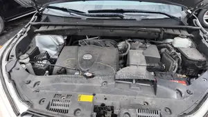 Toyota Highlander LE V6 2019 Silver