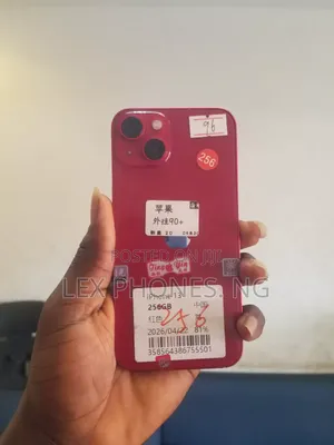 Apple iPhone 13 256 GB Red