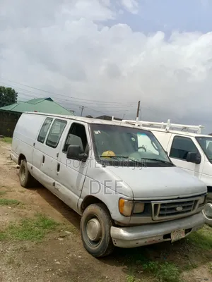 Book Our Vans and Trucks Today and Enjoy a Dependable Service