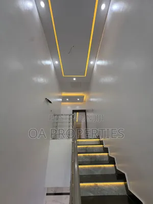 4bdrm Duplex in Kolapo Ishola Gra, Ibadan for rent