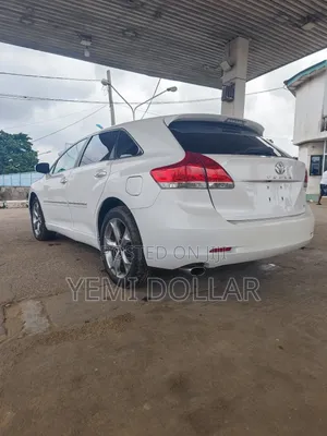 Toyota Venza AWD 2010 White