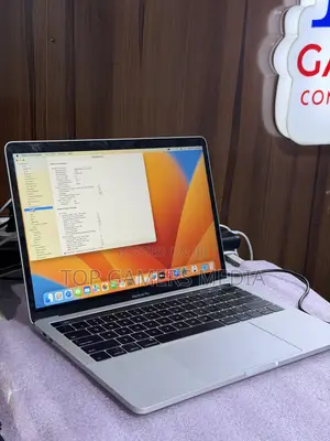 Laptop Apple MacBook Pro 2020 16GB Intel Core i5 SSD 512GB
