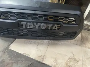 Front Gille Toyota Tacoma 2019