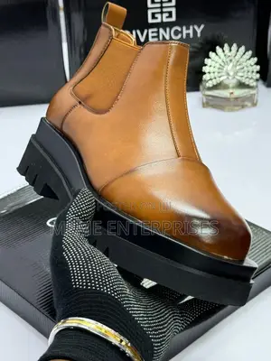 Givenchy Boot*
