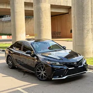 Toyota Camry SE 2021 Black