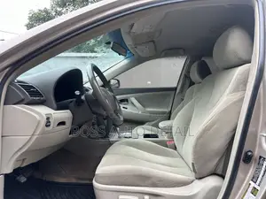 Toyota Camry LE 4dr Sedan (2.4L 4cyl 5A) 2009 Gold