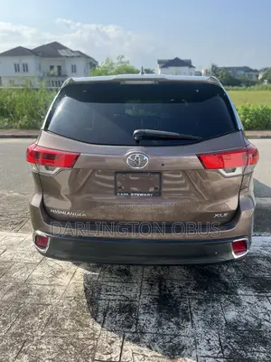 Toyota Highlander Limited 4x2 V6 (3.5L 6cyl 8A) 2018 Brown