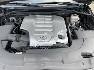 Lexus LX 570 (5 seats) AWD 2018 Gold