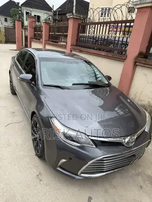 Toyota Avalon XLE 4dr Sedan (3.5L 6cyl 6A) 2015 Gray