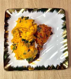 Porridge Yam and Fish