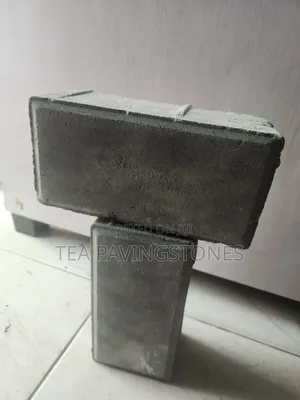 Size 8 Paving Stone/ Interlocks
