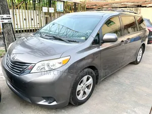 Toyota Sienna 2012 Gray