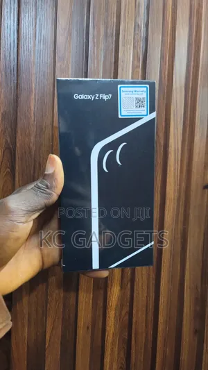 New Samsung Galaxy Z Flip7 256 GB Blue