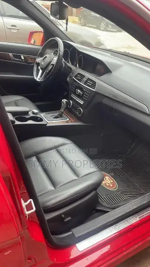 Mercedes-Benz C300 2013 Red