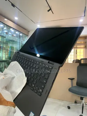 Laptop Dell Latitude 5300 2-in-1 8GB Intel Core i5 SSD 256GB