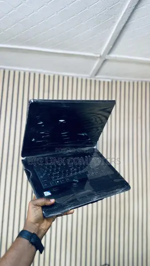 Laptop Toshiba 3GB Intel Pentium HDD 160GB
