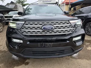 Ford Explorer 2021 Black