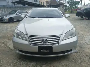 Lexus ES 2012 Silver