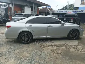 Lexus ES 2012 Silver