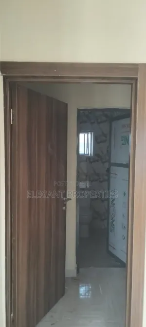 Mini Flat in Behind Ibedc Office for rent