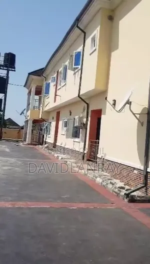 9bdrm Block of Flats in Lagos Island / Lagos Island for sale