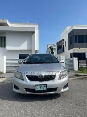 Toyota Corolla LE 4dr Sedan (1.8L 4 cyl 4A) 2009 Silver