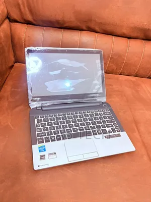 Laptop Toshiba Satellite C850 4GB Intel HDD 250GB