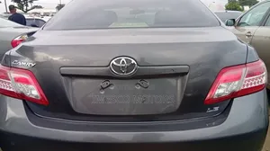 Toyota Camry 2011 Gray