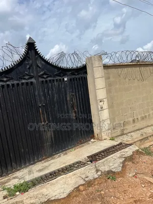 4bdrm Bungalow in Adeoje, Oluyole for sale