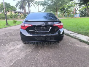 Toyota Corolla S 4dr Sedan (1.8L 4cyl CVT) 2016 Black