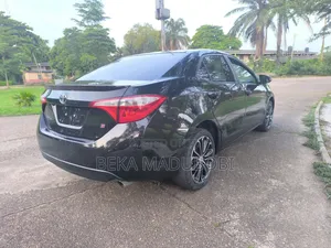 Toyota Corolla S 4dr Sedan (1.8L 4cyl CVT) 2016 Black