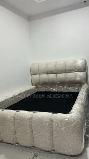 4.5 by 6ft Bed Frame