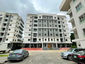 3bdrm Apartment in Ikeja Gra for rent