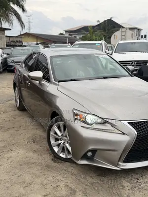 Lexus IS 250 2014 Gold