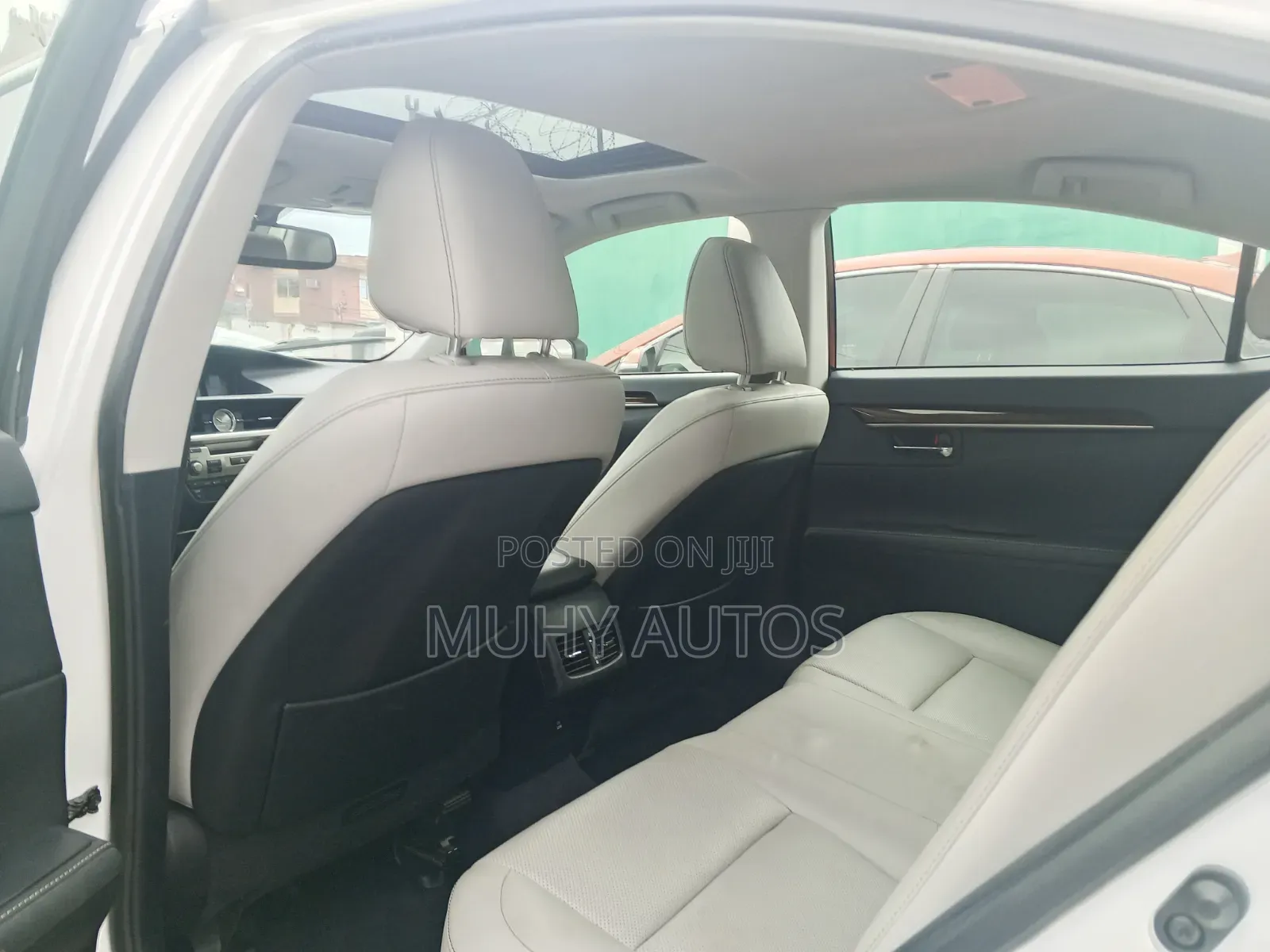 Lexus ES 2015 White