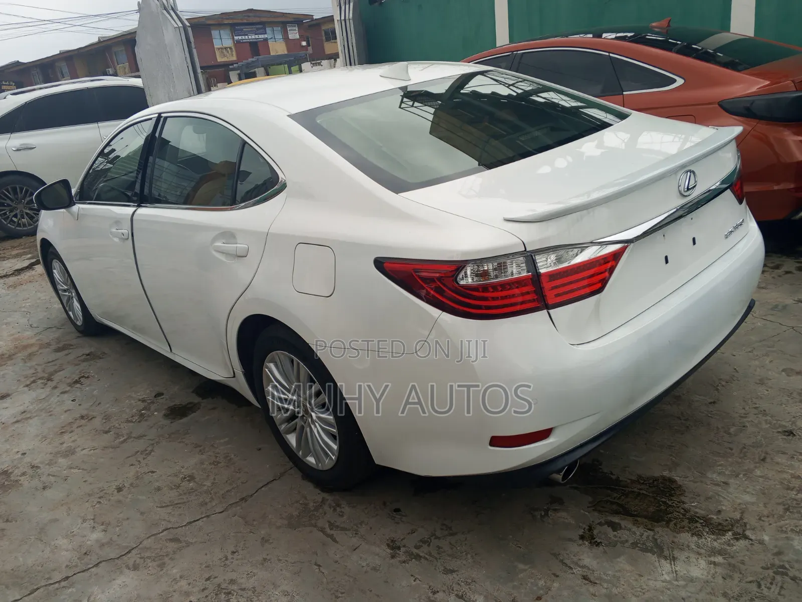 Lexus ES 2015 White