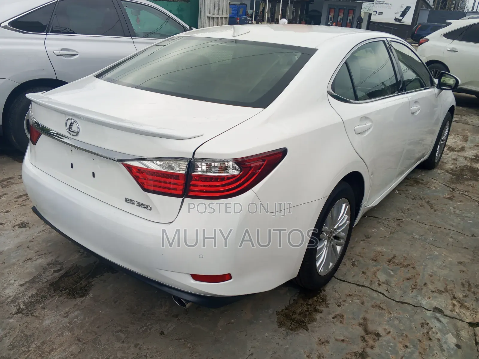 Lexus ES 2015 White
