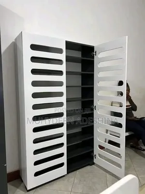 4ft by 6ft Shoe Rack