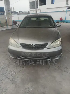 Toyota Camry 2004 Gray