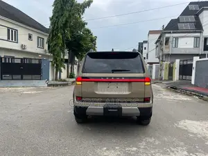 Lexus GX 2025 Gold