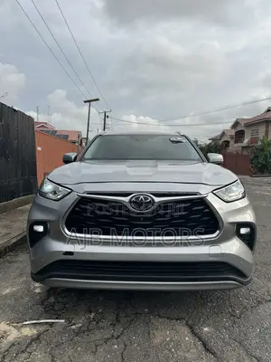 Toyota Highlander Platinum FWD 2024 Gray