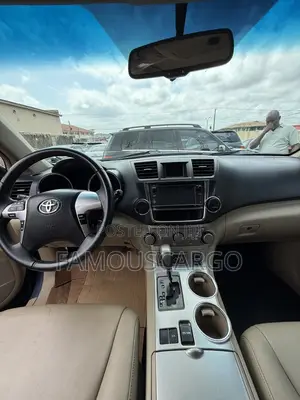 Toyota Highlander 2014 Blue