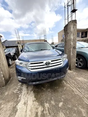 Toyota Highlander 2014 Blue