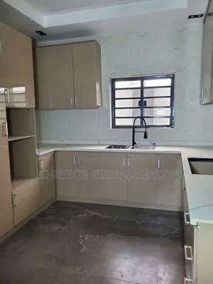 4bdrm Duplex in Carlton Gate Estate for rent