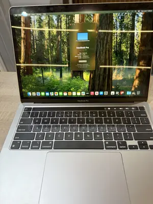 Laptop Apple MacBook Pro 2022 M2 16GB Apple M2 SSD 512GB