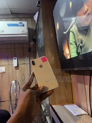 Apple iPhone XS Max 64 GB Gold